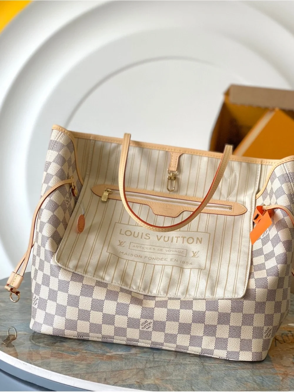 Louis   Vuitton..   Damier Azur Check Canvas Tote in Beige & White